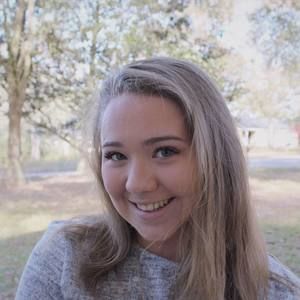 Meet your Posher, Elizabeth